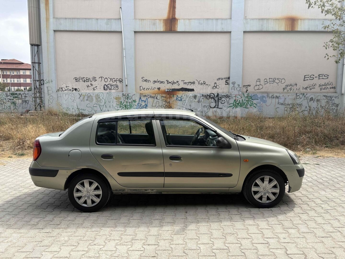 Sahibinden Renault Clio 1.5 dCi Authentique 2004 Model Eskişehir 276.000 km Sarı 4