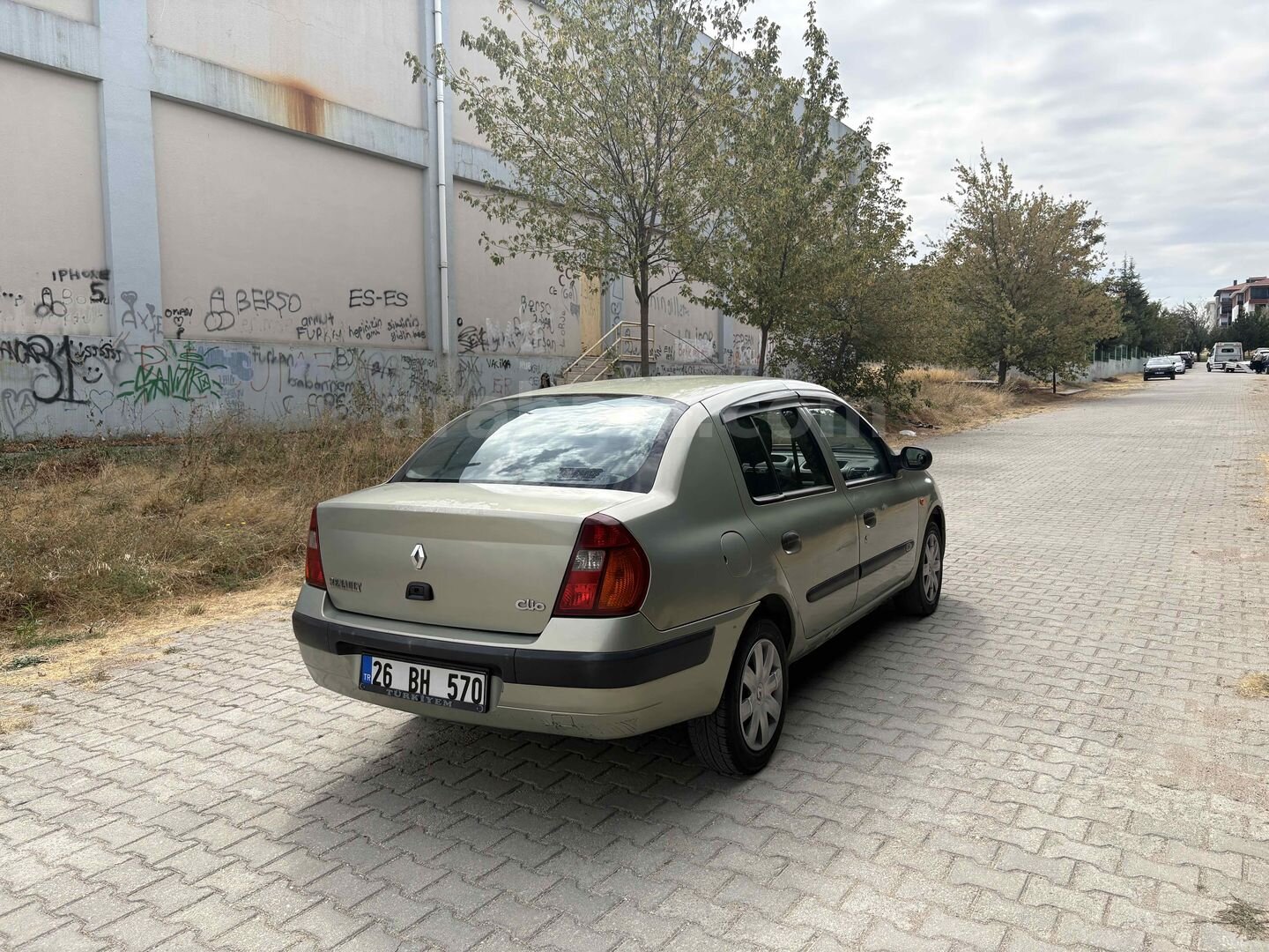 Sahibinden Renault Clio 1.5 dCi Authentique 2004 Model Eskişehir 276.000 km Sarı 5