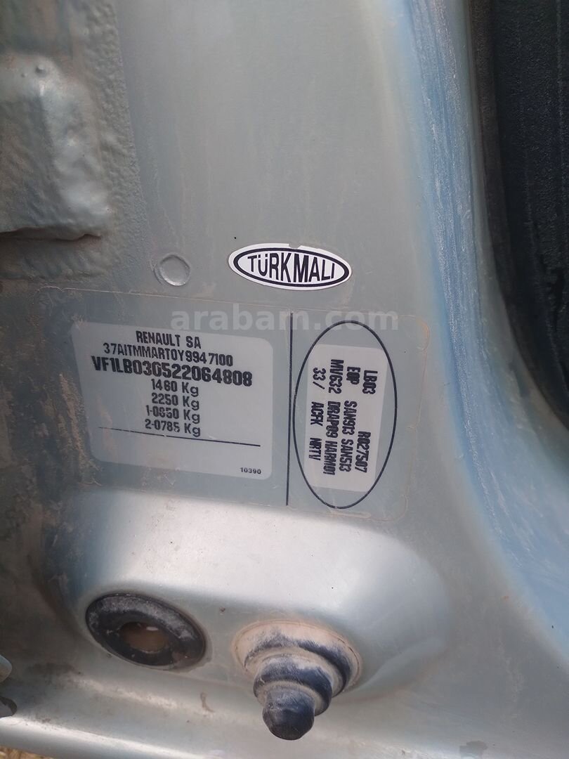 Sahibinden Renault Clio 1.4 RNA 2000 Model Eskişehir 162.000 km Gri (Gümüş) 5