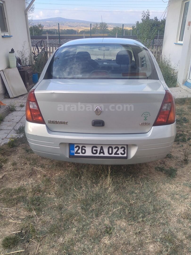 Sahibinden Renault Clio 1.4 RNA 2000 Model Eskişehir 162.000 km Gri (Gümüş) 6