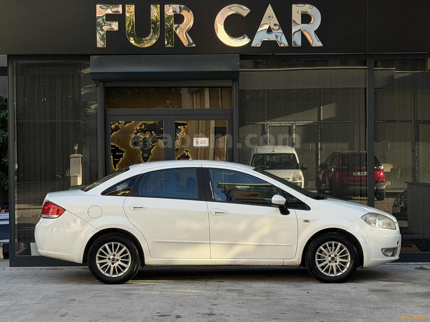 FUR CAR FİAT LİNEA 1.6 MULTİJET EN DOLUSU 100.000 TL PEŞİNAT İLE 4