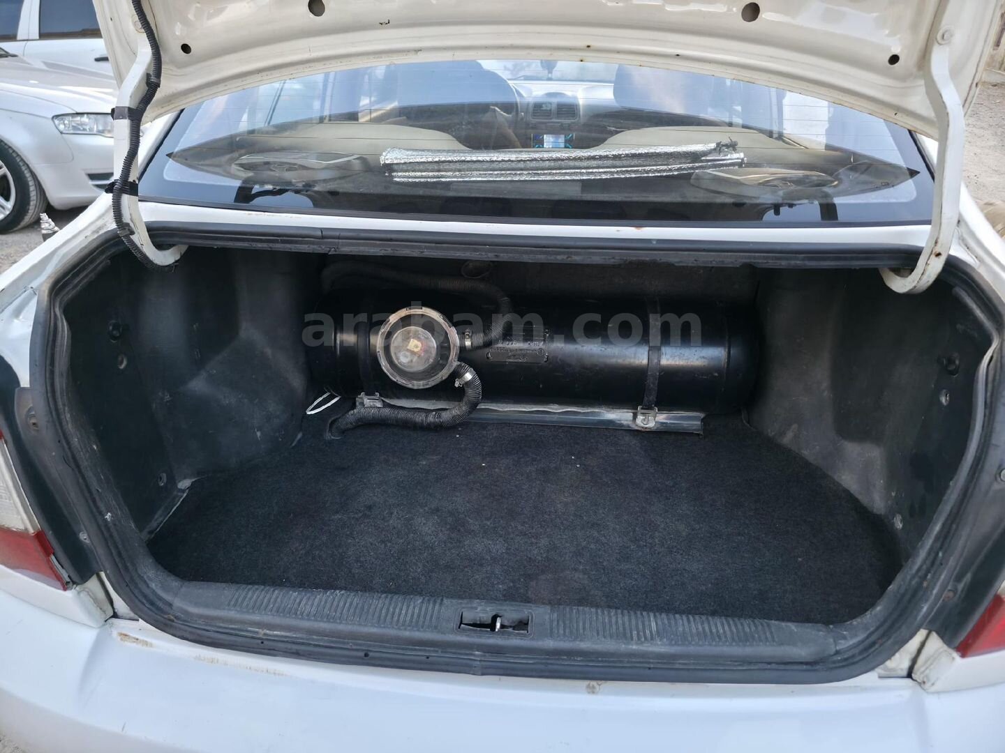 Sahibinden Hyundai Accent 1.3 LX 2001 Model 342.000 km Beyaz 4