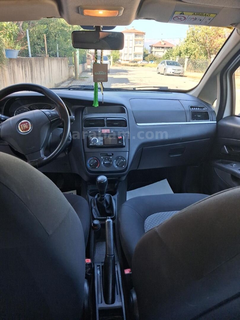 Sahibinden Fiat Linea 1.3 Multijet Mood 2016 Model Burdur 211.000 km Beyaz 7