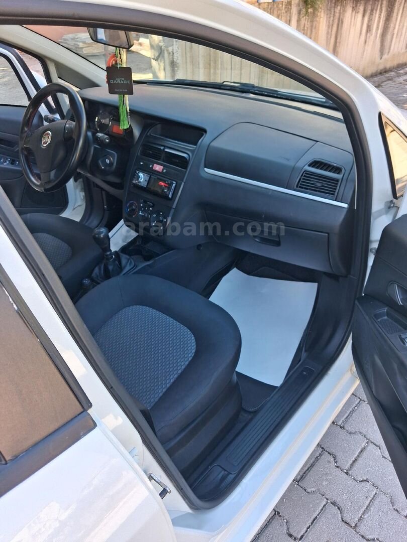 Sahibinden Fiat Linea 1.3 Multijet Mood 2016 Model Burdur 211.000 km Beyaz 3