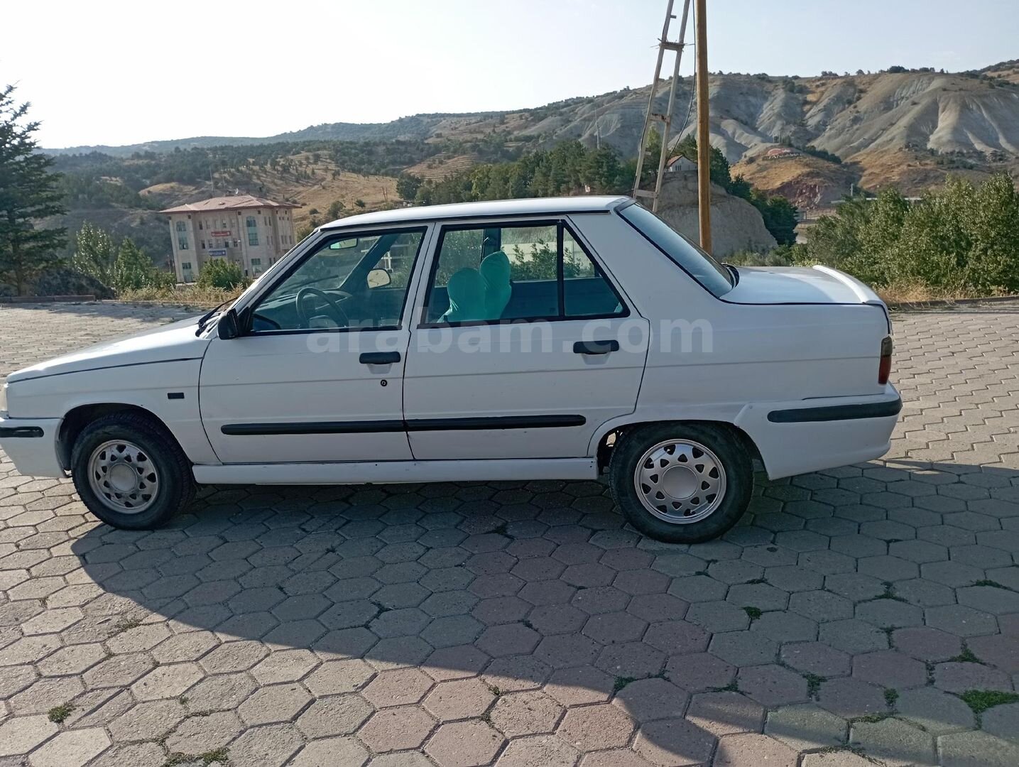 Sahibinden Renault R 9 1.4 Broadway RN 1997 Model Yozgat 258.000 km Beyaz 3