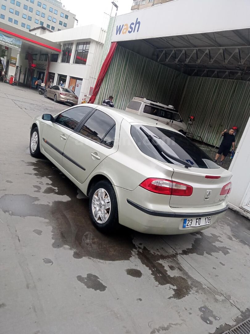 Sahibinden Renault Laguna 1.6 Expression 2004 Model İstanbul 269.900 km Yeşil (metalik) 4