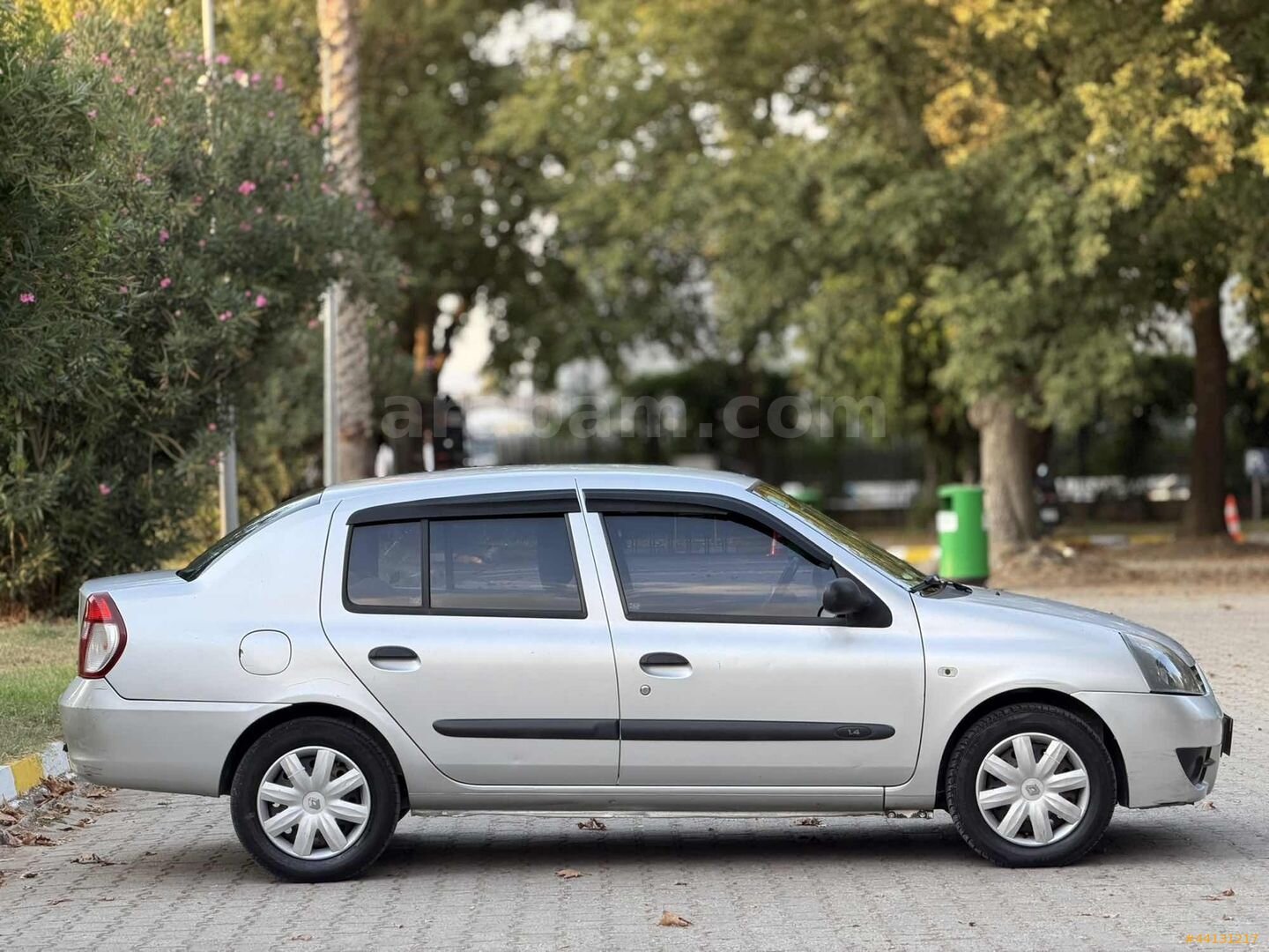 Galeriden Renault Symbol 1.4 Authentique 2007 Model Bursa 206.000 km Gri 4