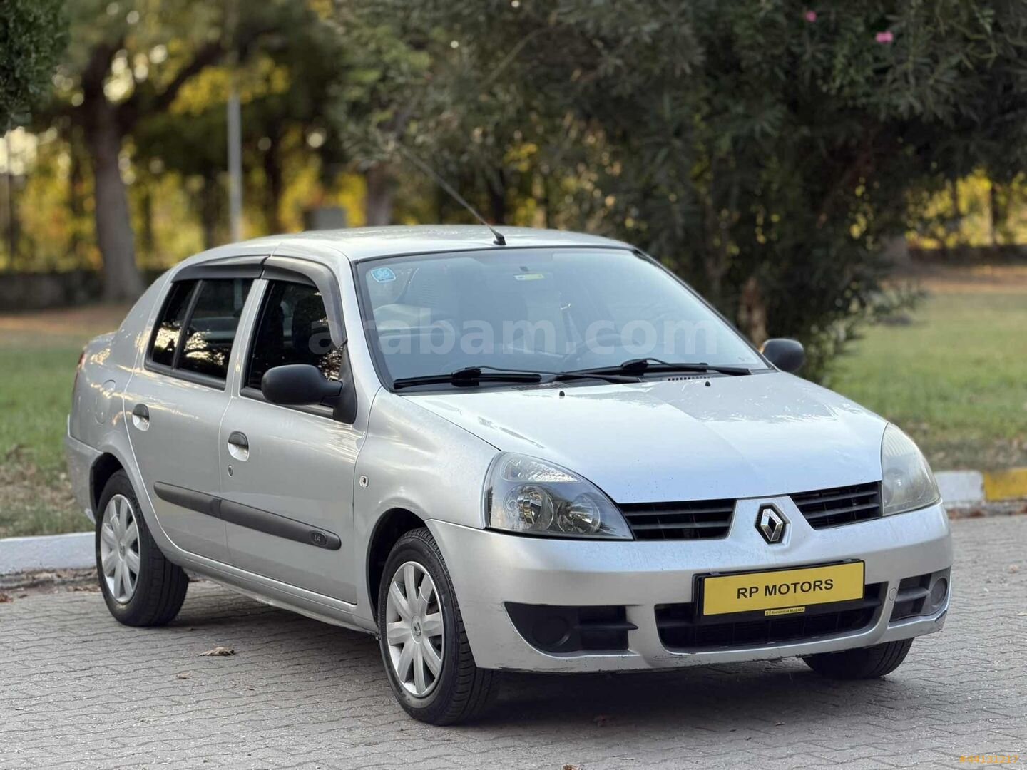 Galeriden Renault Symbol 1.4 Authentique 2007 Model Bursa 206.000 km Gri 3