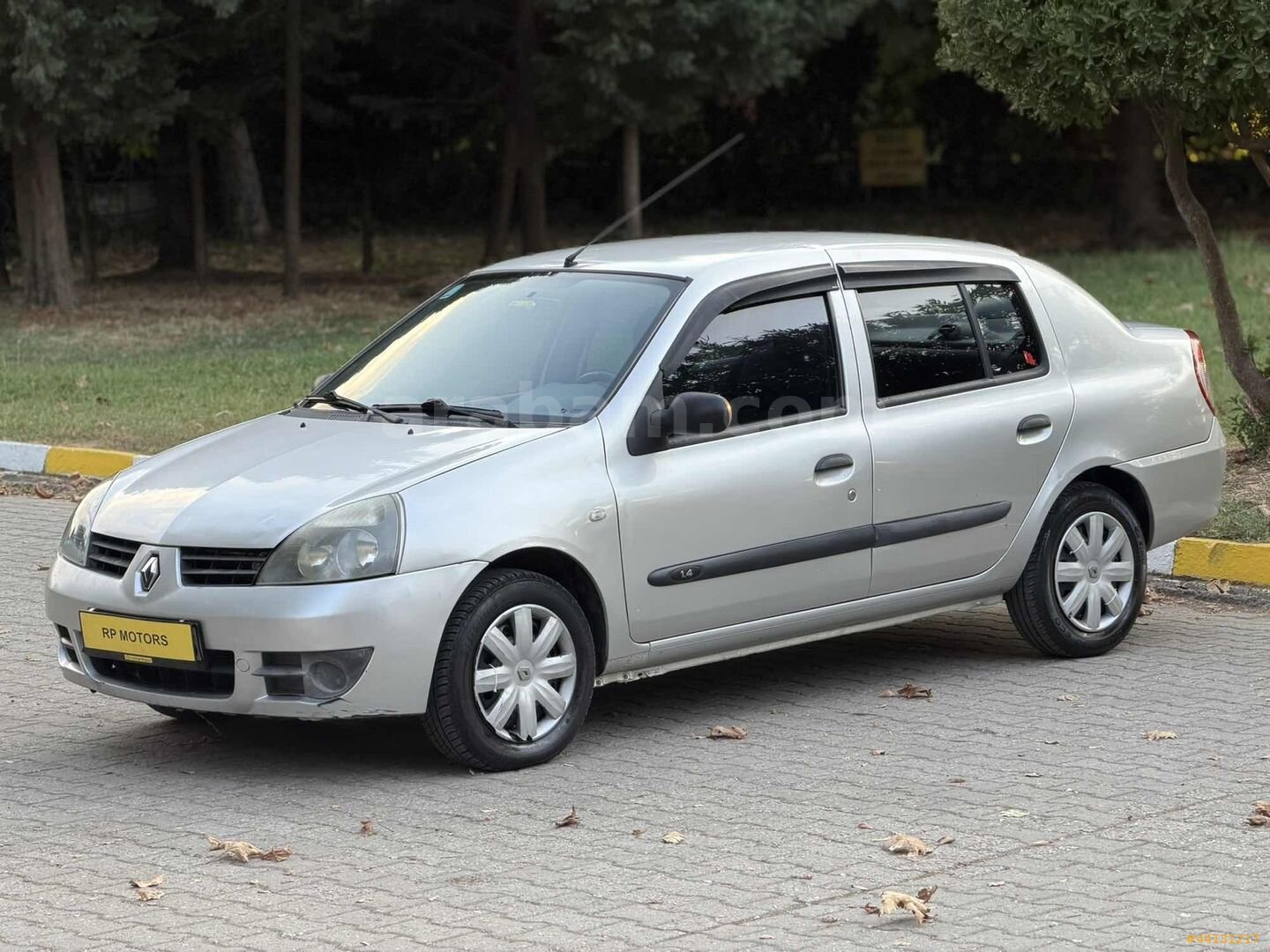 Galeriden Renault Symbol 1.4 Authentique 2007 Model Bursa 206.000 km Gri 2