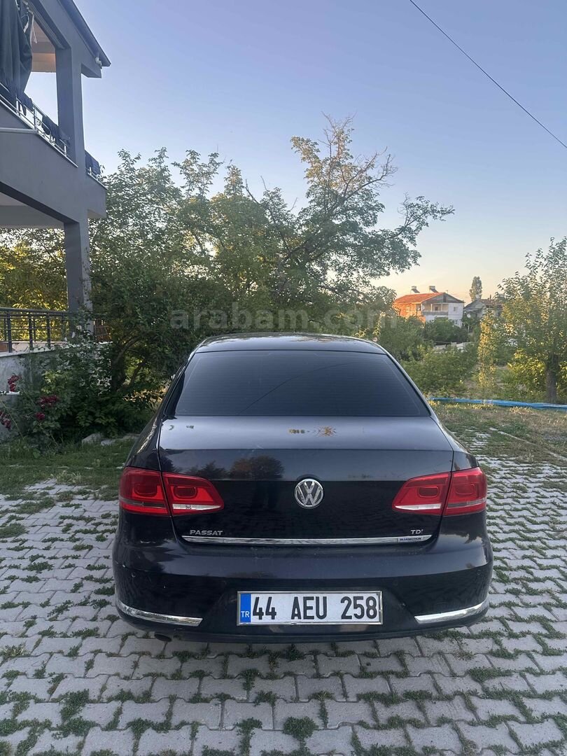 Sahibinden Volkswagen Passat 1.6 TDi BlueMotion Comfortline 2013 Model Malatya 301.000 km Siyah 1