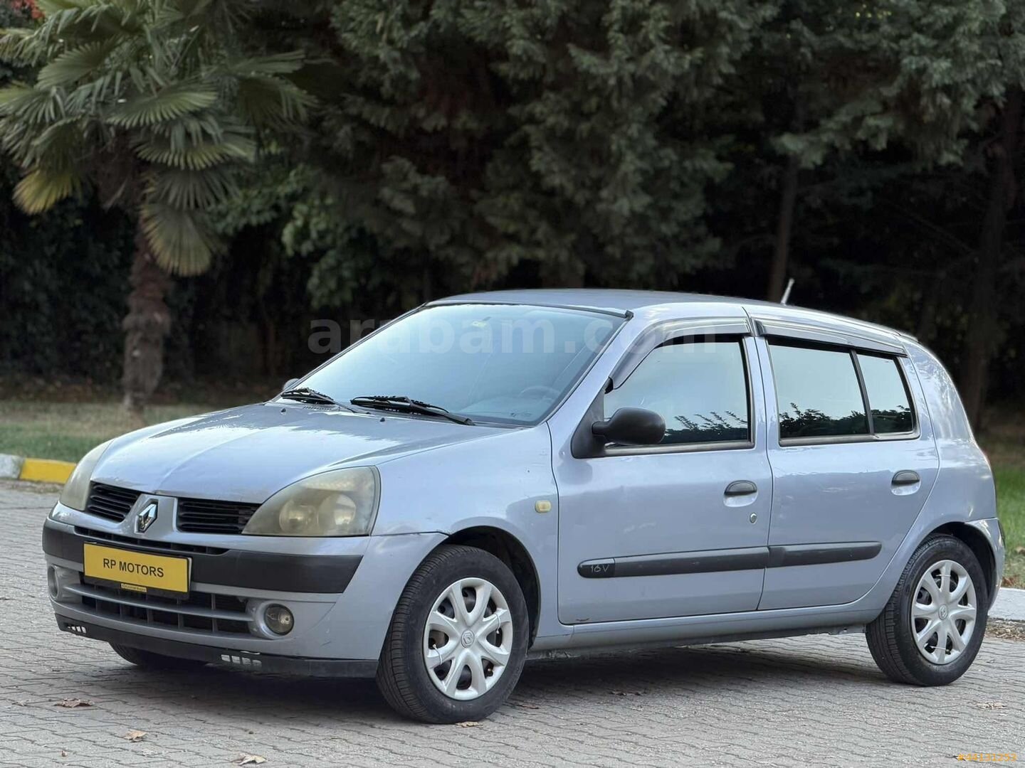 Galeriden Renault Clio 1.2 Authentique 2004 Model Bursa 225.000 km Gri 2