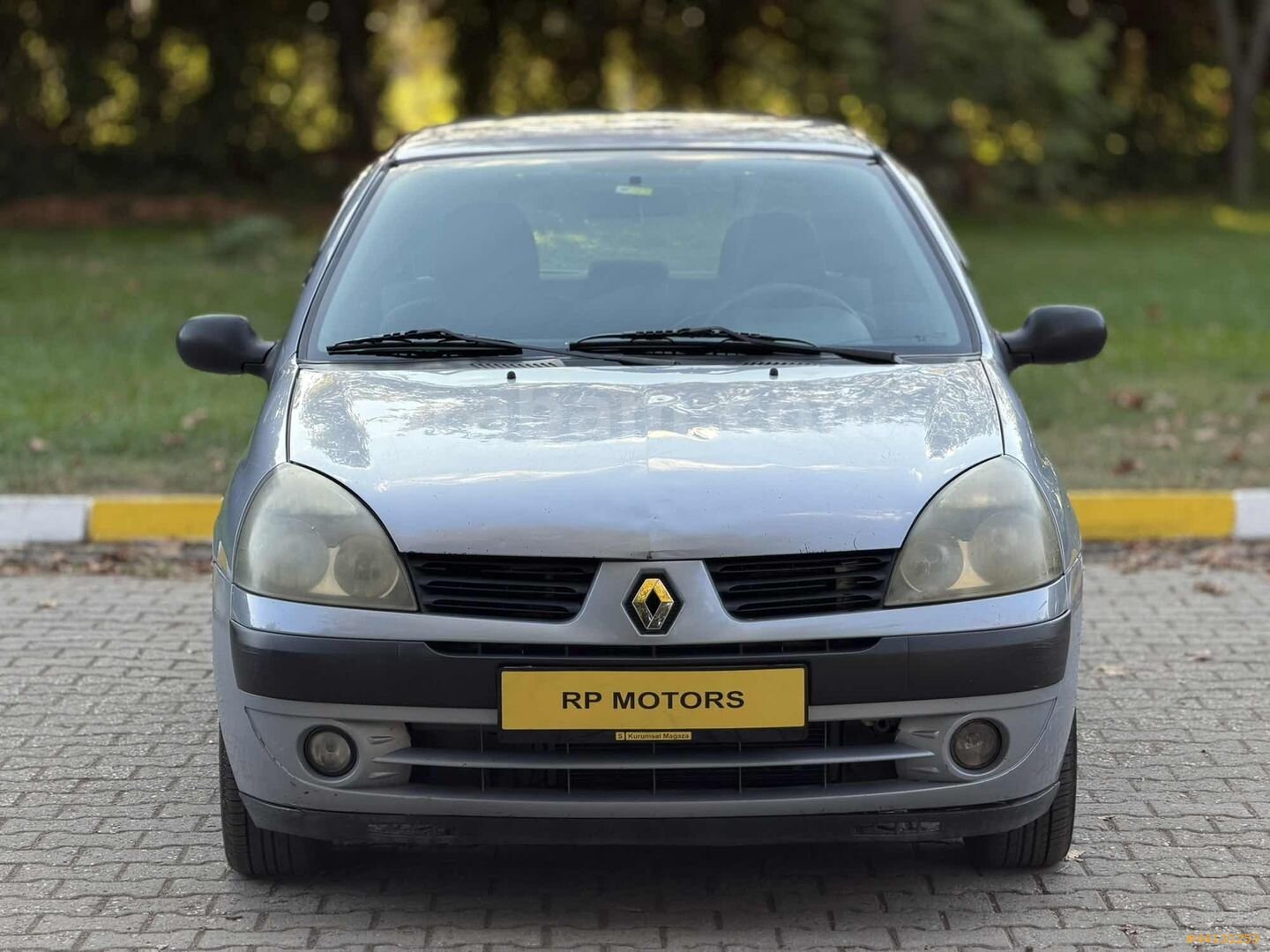 Galeriden Renault Clio 1.2 Authentique 2004 Model Bursa 225.000 km Gri 4