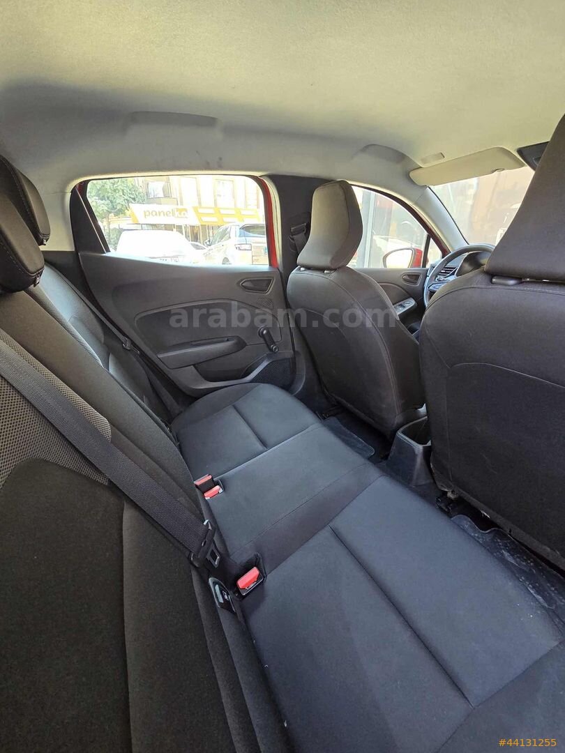 Galeriden Renault Clio 1.0 TCe Joy 2022 Model Kocaeli 150.000 km Kırmızı 5