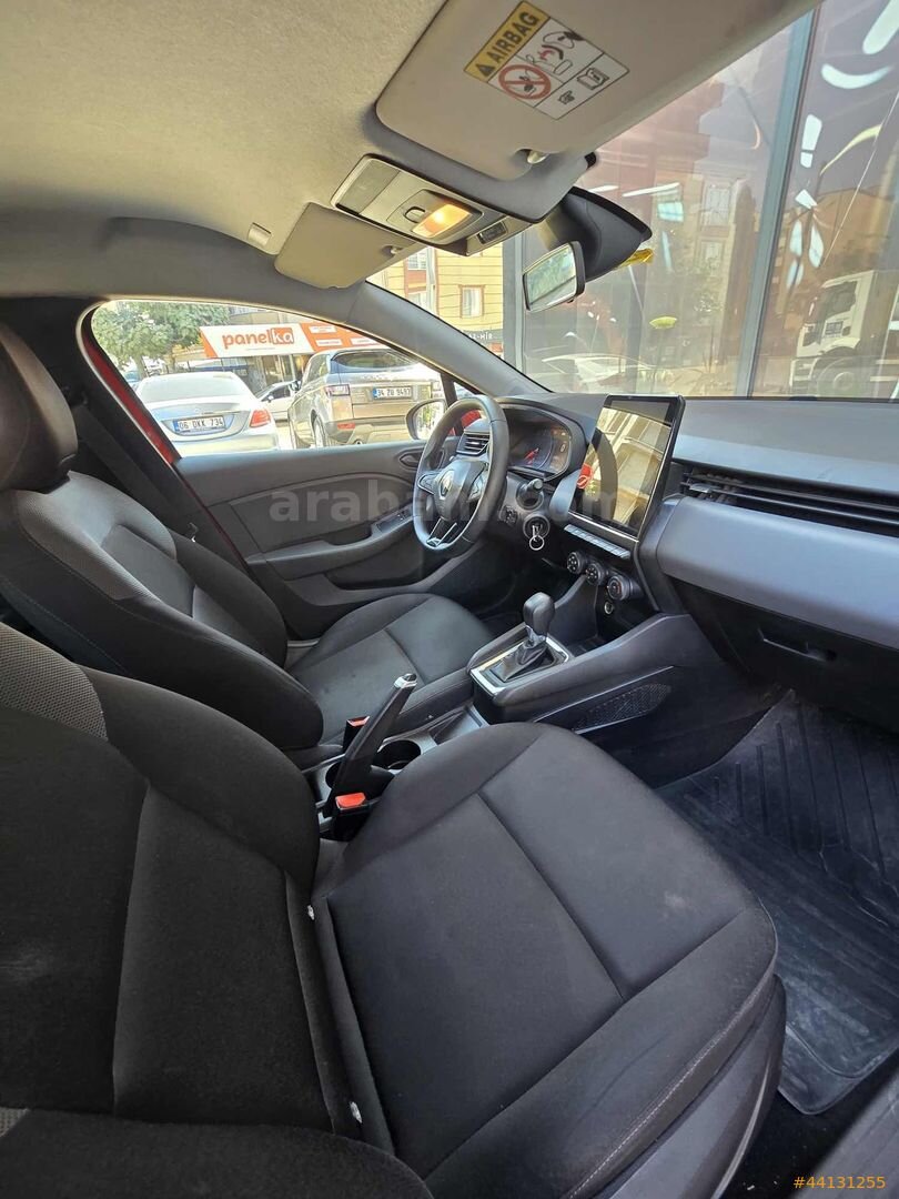 Galeriden Renault Clio 1.0 TCe Joy 2022 Model Kocaeli 150.000 km Kırmızı 6