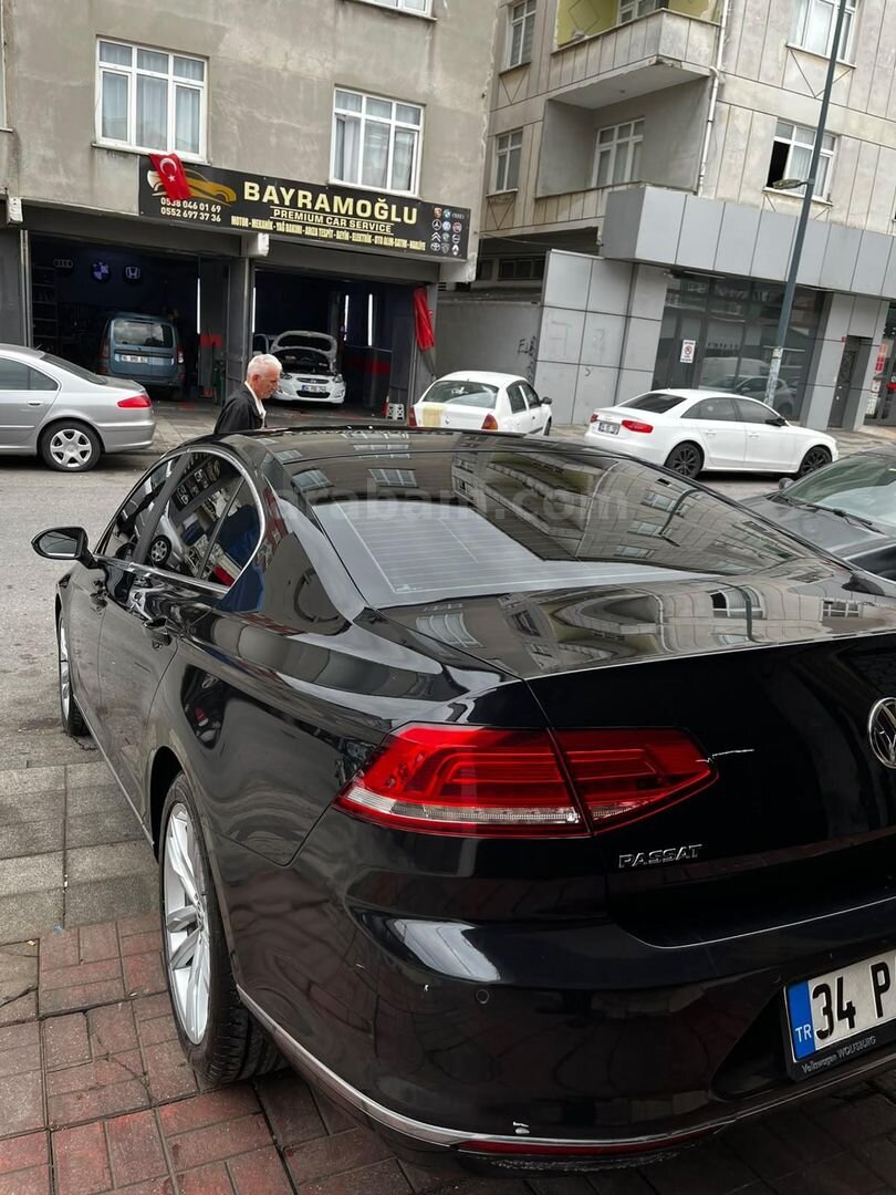 Sahibinden Volkswagen Passat 1.6 TDi BlueMotion Comfortline 2015 Model İstanbul 180.400 km Siyah 5