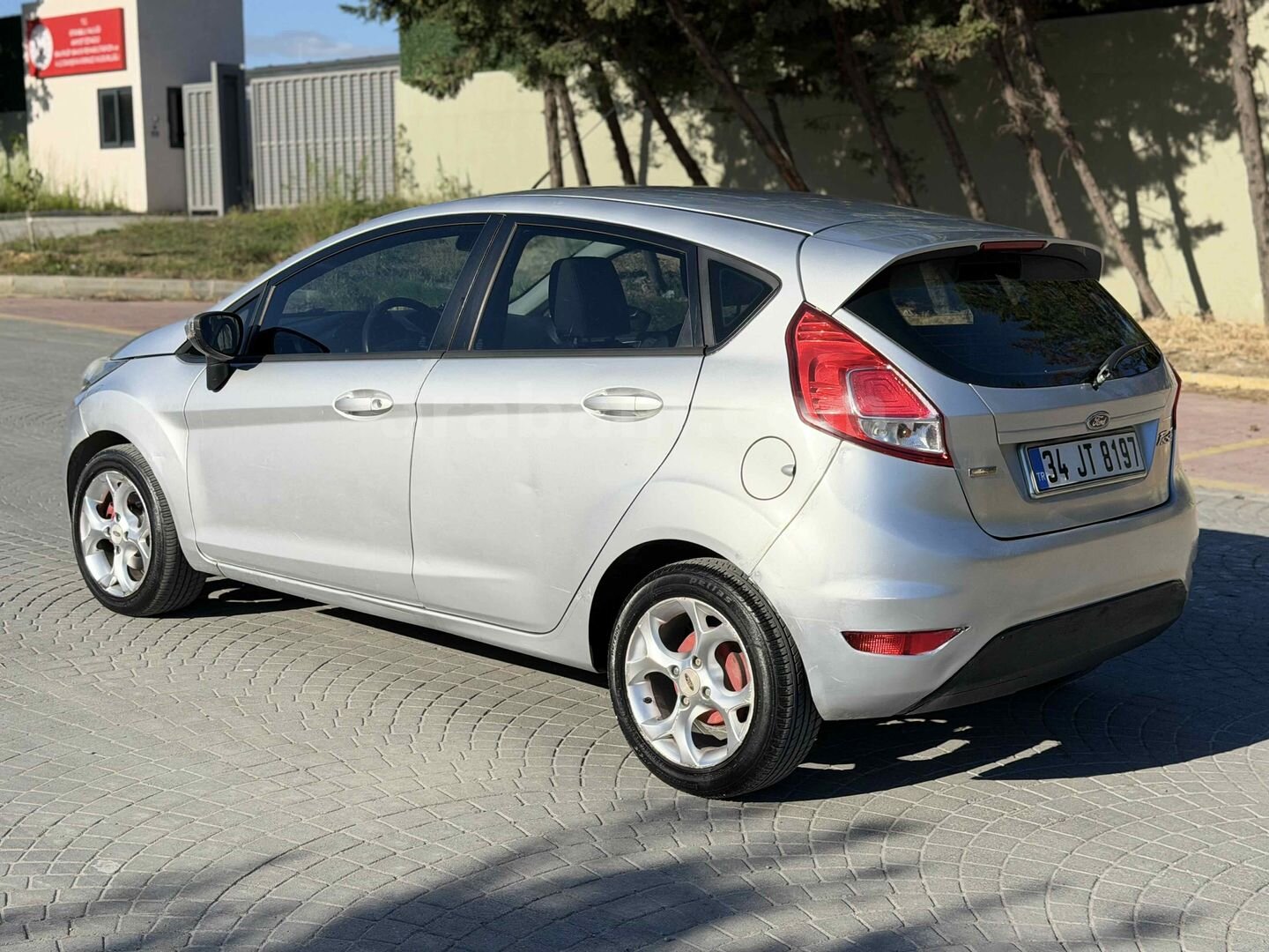 Sahibinden Ford Fiesta 1.5 TDCi Trend 2013 Model 157.000 km Beyaz 3