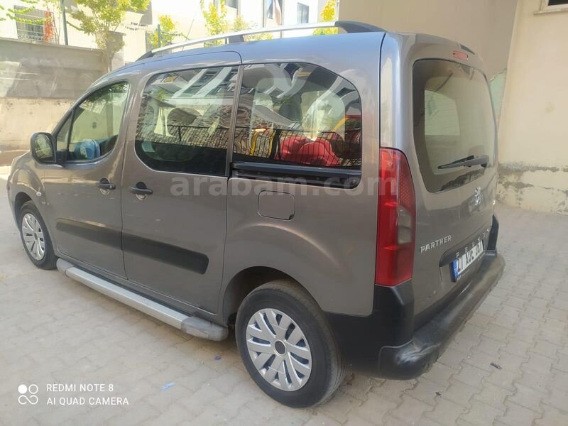Sahibinden Peugeot Partner 1.6 HDI Comfort 2012 Model 330.000 km Gri