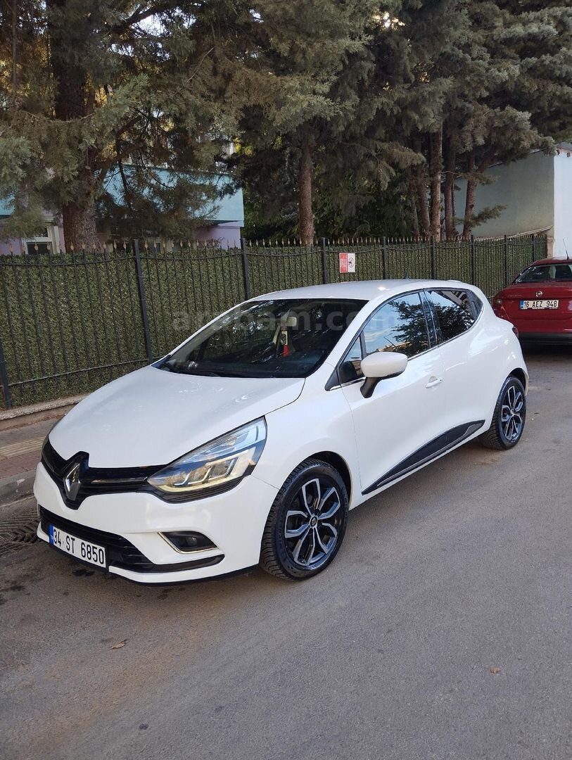 Galeriden Renault Clio 1.5 dCi Icon 2017 Model Bursa 114.000 km Beyaz 3