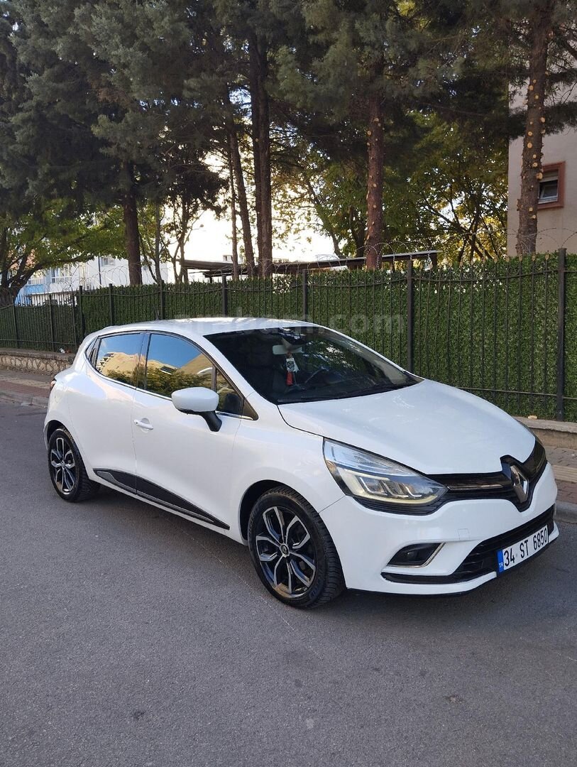 Galeriden Renault Clio 1.5 dCi Icon 2017 Model Bursa 114.000 km Beyaz 4