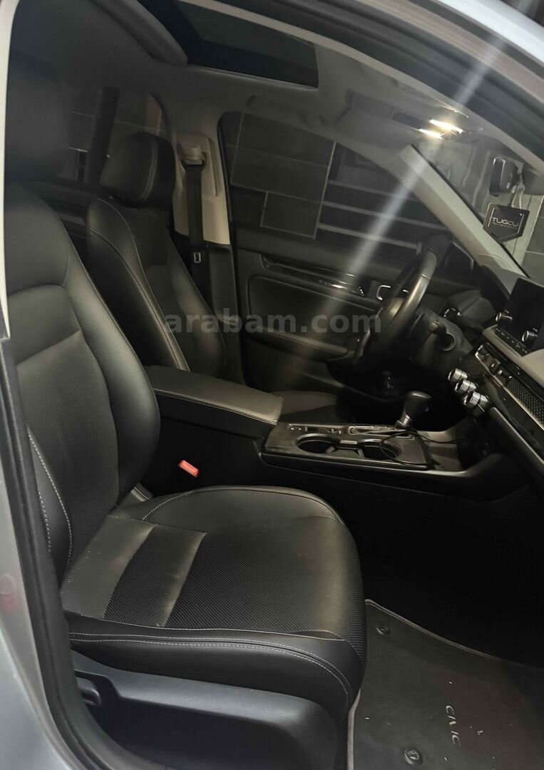 Sahibinden Honda Civic 1.5 i-VTEC Elegance 2023 Model İstanbul 73.000 km Gri (Gümüş) 6