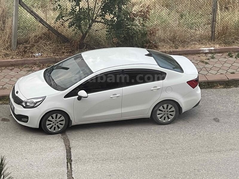 Sahibinden Kia Rio 1.4 EX Comfort 2013 Model Ankara 30.000 km Beyaz
