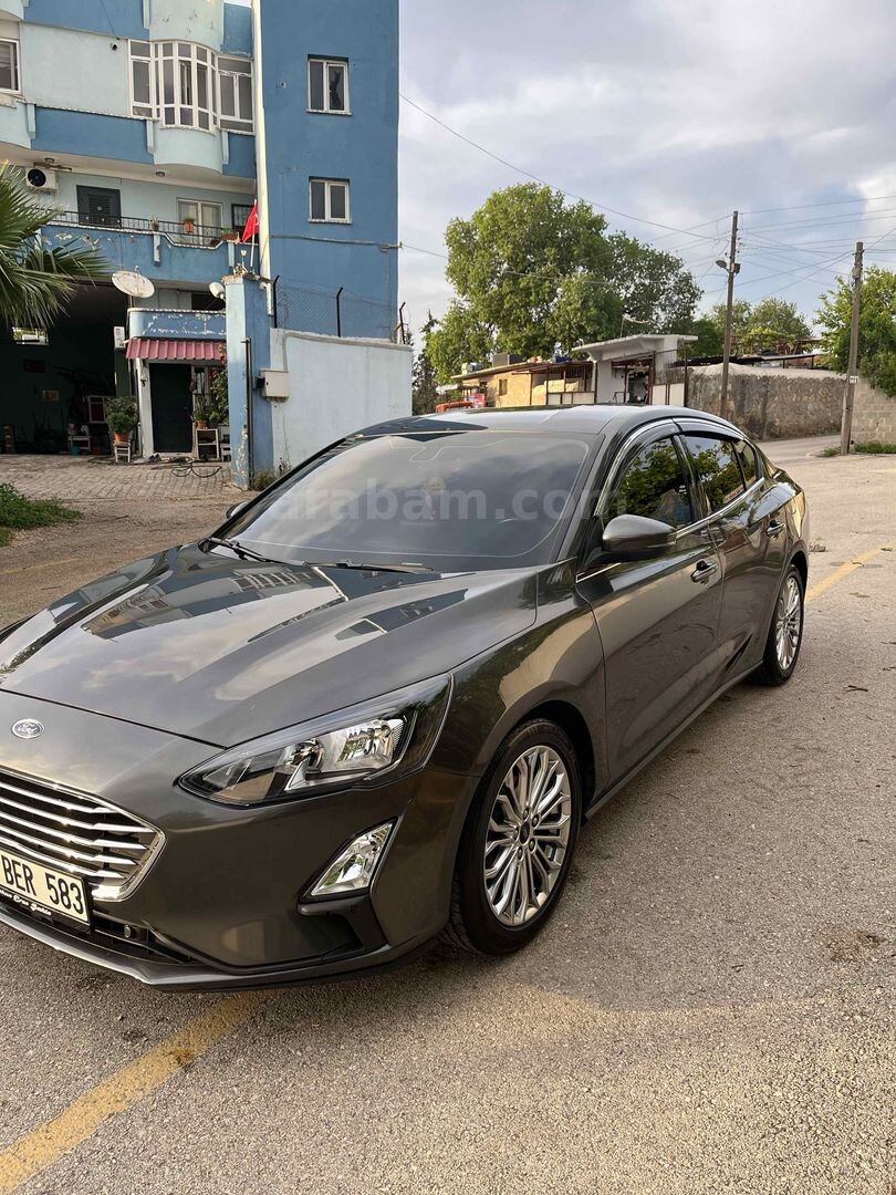 Sahibinden Ford Focus 1.5 TDCi Titanium 2020 Model Adana 177.000 km Füme 3