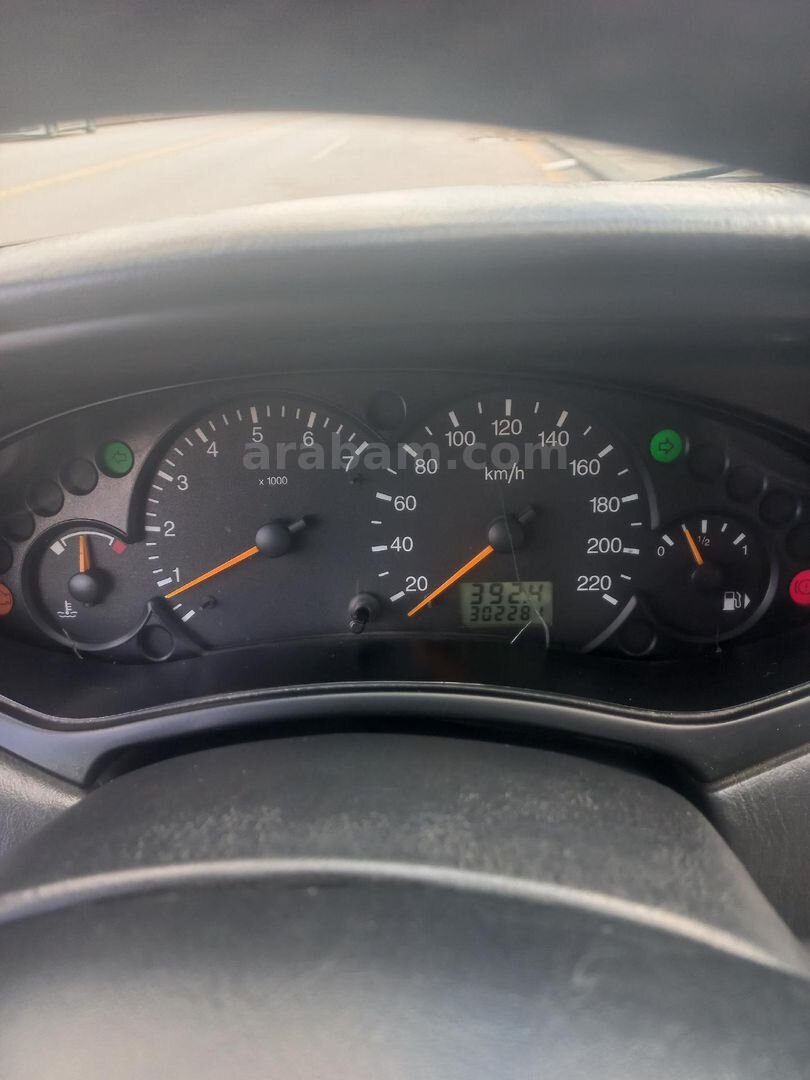 Galeriden Ford Focus 1.6 Ambiente 2001 Model Ankara 7