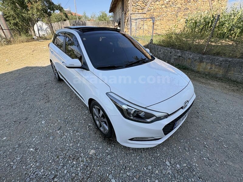 Sahibinden Hyundai i20 1.4 MPI Elite Smart 2015 Model