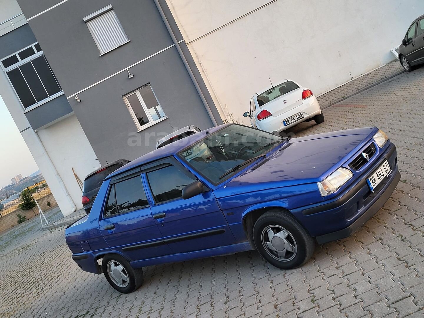 Sahibinden Renault R 9 1.4 Broadway RNi 1998 Model Kayseri 297.000 km Mavi 6