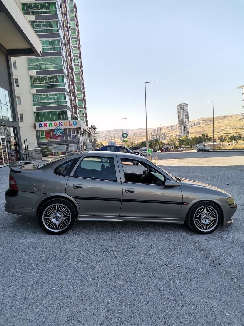 Sahibinden Opel Vectra 2.0 CD 1996 Model Ankara 430.000 km Gri (metalik) 4