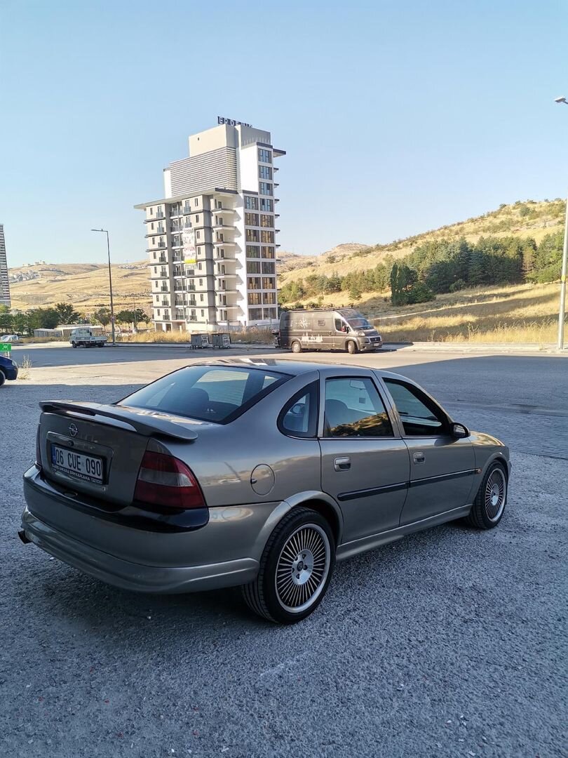 Sahibinden Opel Vectra 2.0 CD 1996 Model Ankara 430.000 km Gri (metalik) 5