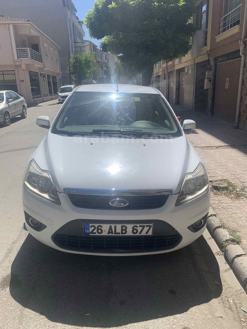 Sahibinden Ford Focus 1.6 TDCi Collection 2011 Model Eskişehir 207.000 km Beyaz 3