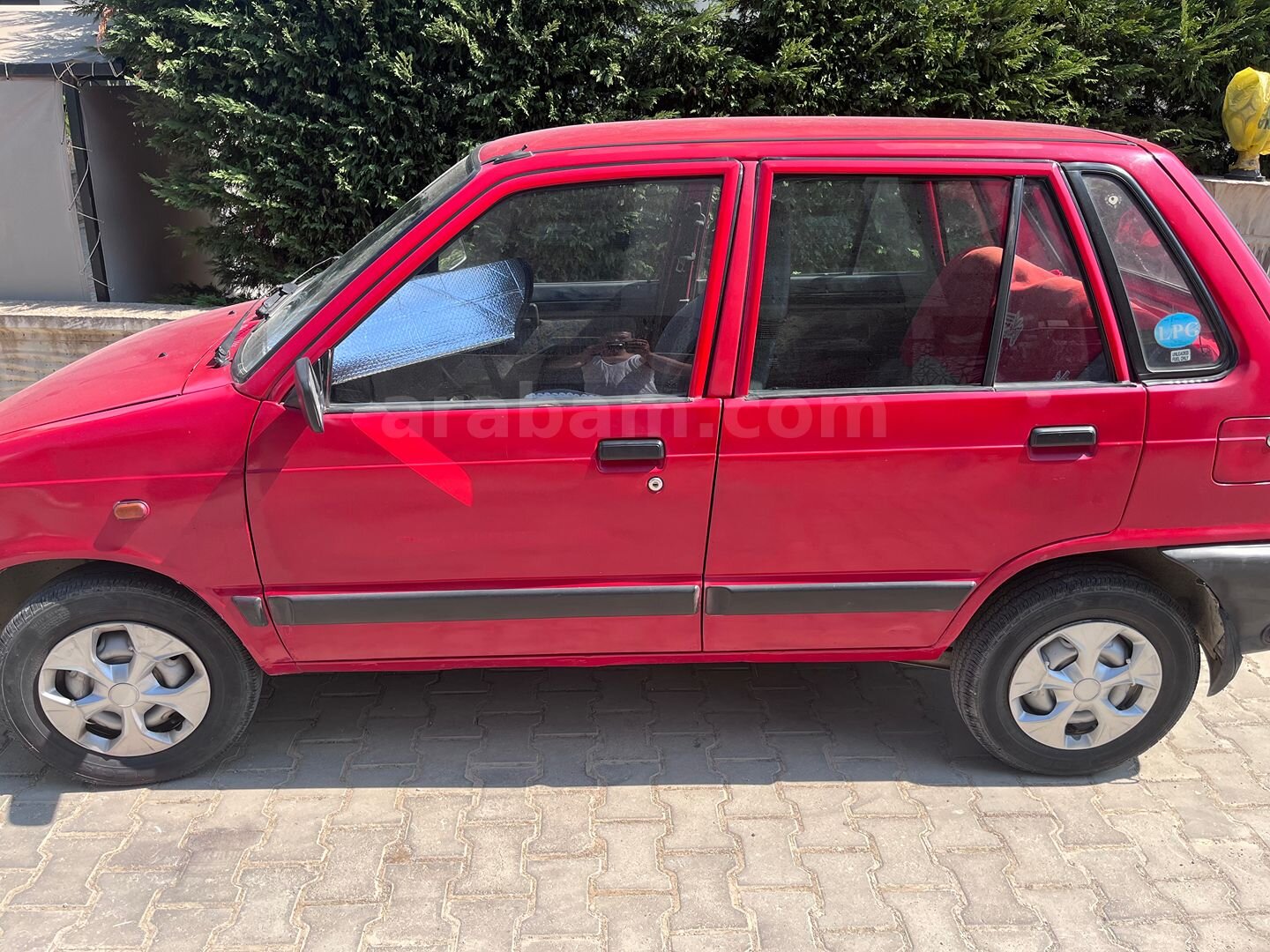 Motoru yeni yakıtı koklayan marutti 2000 Model 5