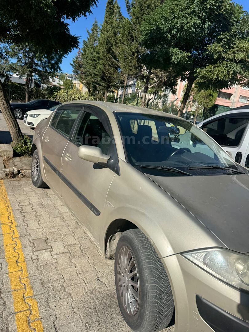 Sahibinden Renault Megane 1.4 Authentique 2006 Model İstanbul 324.000 km Bej 3