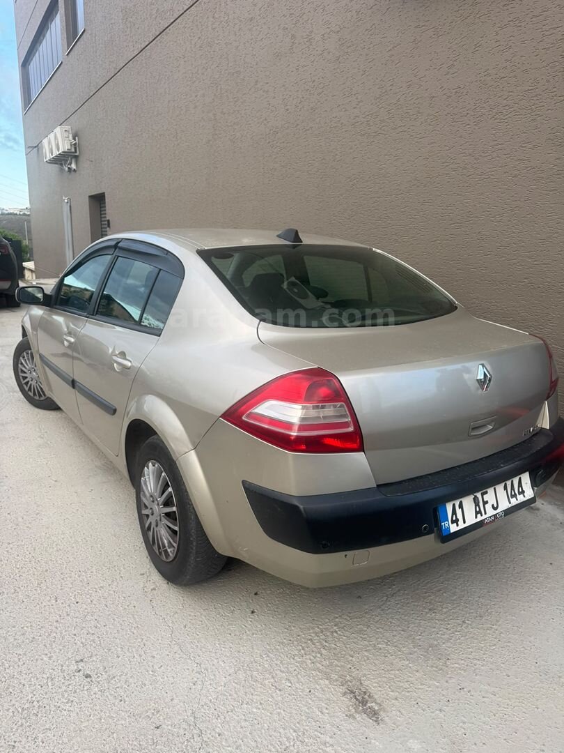 Sahibinden Renault Megane 1.4 Authentique 2006 Model İstanbul 324.000 km Bej 2