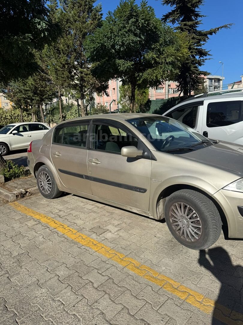 Sahibinden Renault Megane 1.4 Authentique 2006 Model İstanbul 324.000 km Bej 4