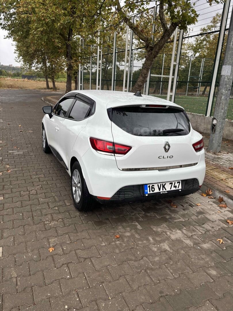 Sahibinden Renault Clio 1.2 Joy 2015 Model Bursa 134.000 km Beyaz 5