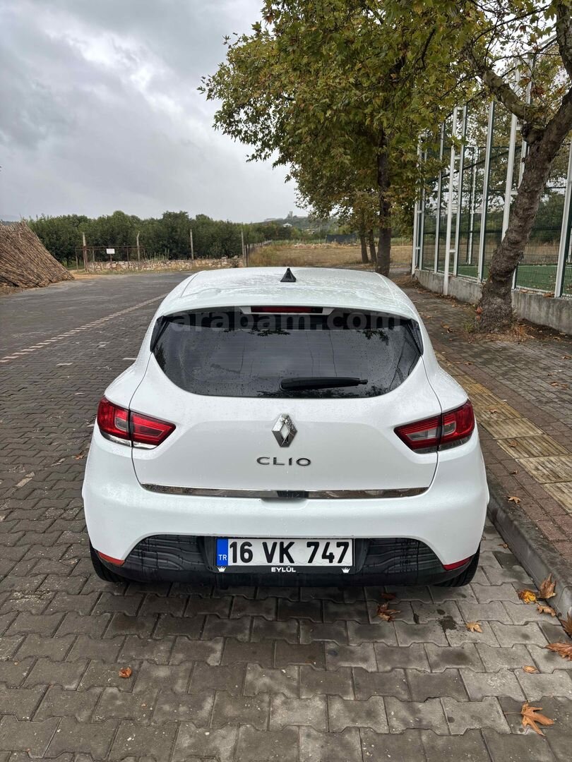 Sahibinden Renault Clio 1.2 Joy 2015 Model Bursa 134.000 km Beyaz 4