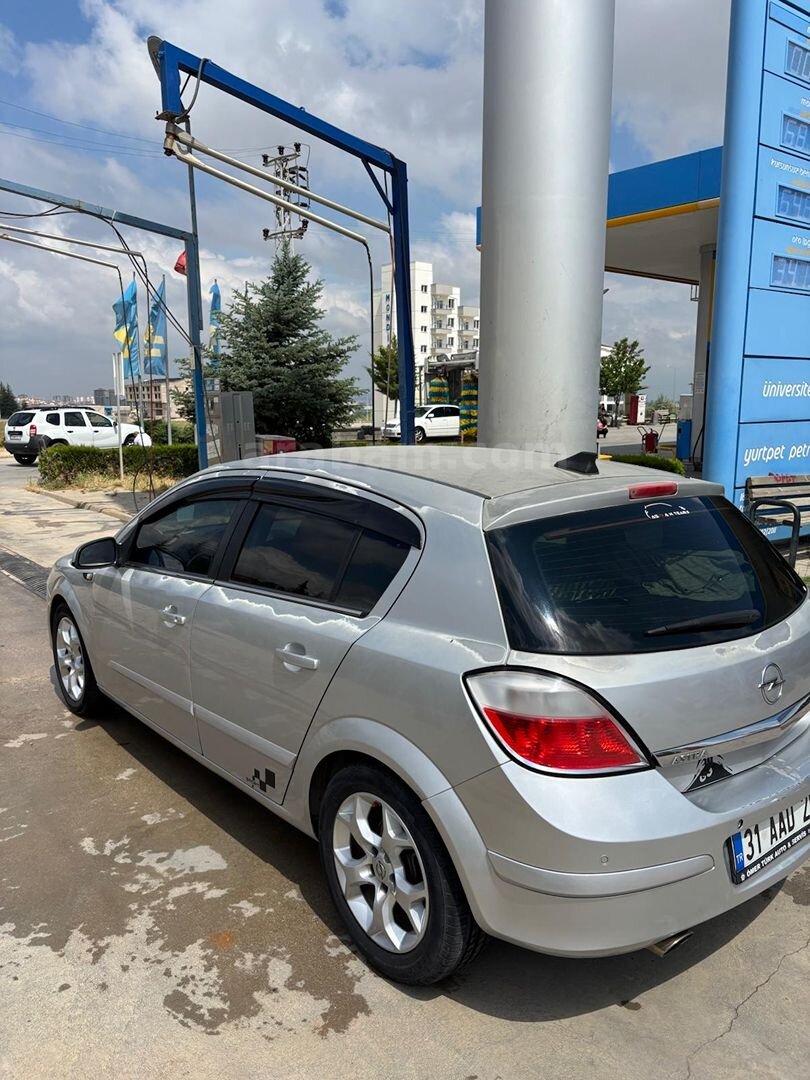 Sahibinden Değişensiz Boyasız otomatik Opel Astra 2005 Model 2