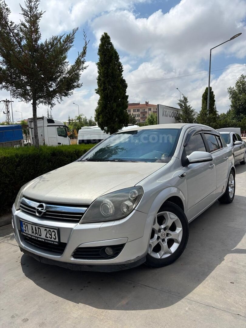 Sahibinden Değişensiz Boyasız otomatik Opel Astra 2005 Model 1