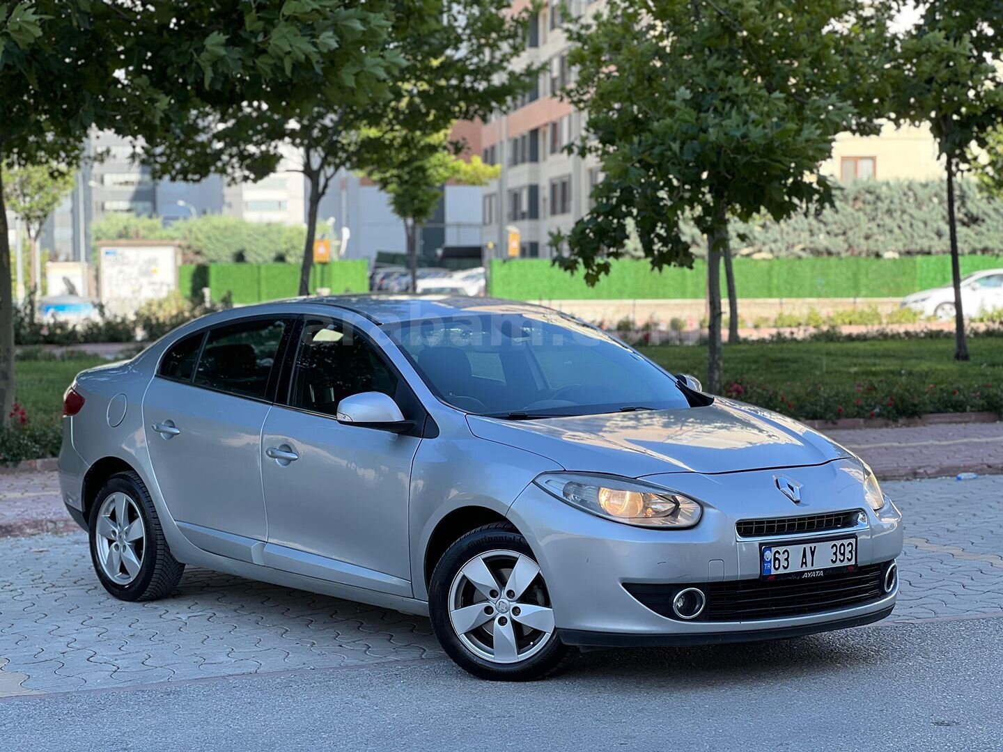 Sahibinden Renault Fluence 1.5 dCi Dynamique 2011 Model Konya 205.000 km Gri 1