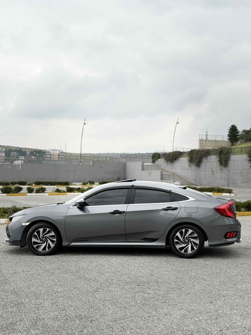 Sahibinden Honda Civic 1.6i VTEC Elegance 2017 Model Balıkesir 151.000 km Füme 4
