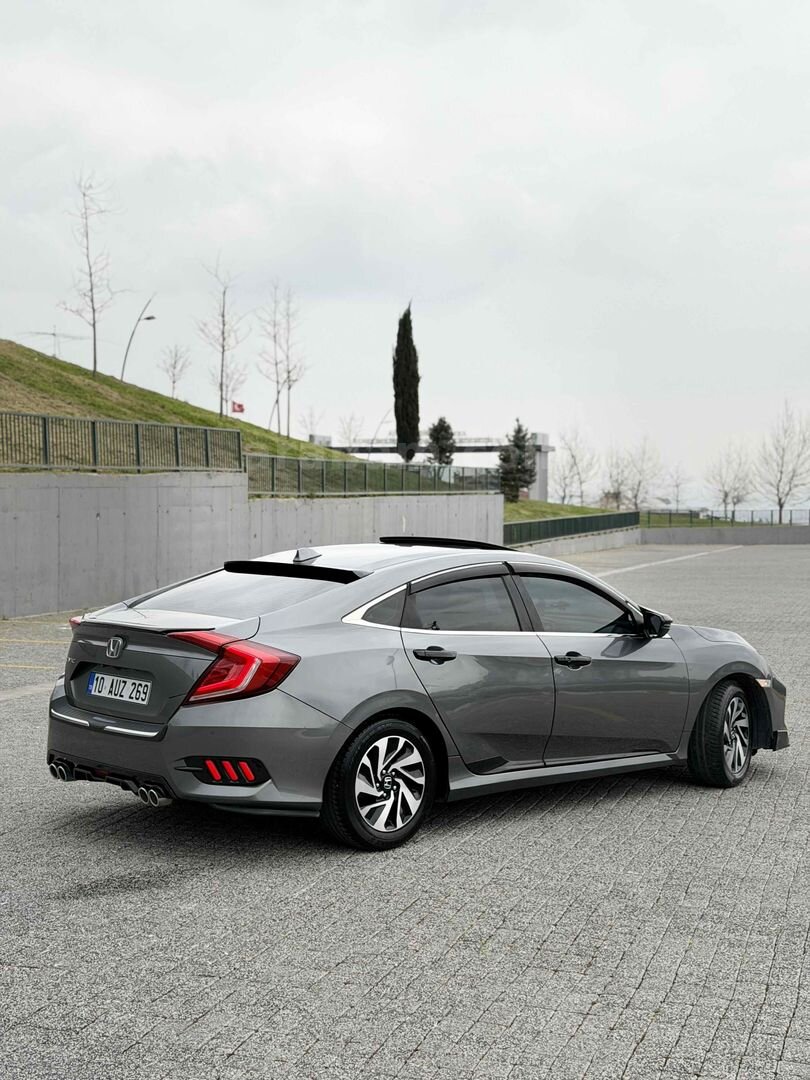 Sahibinden Honda Civic 1.6i VTEC Elegance 2017 Model Balıkesir 151.000 km Füme 7