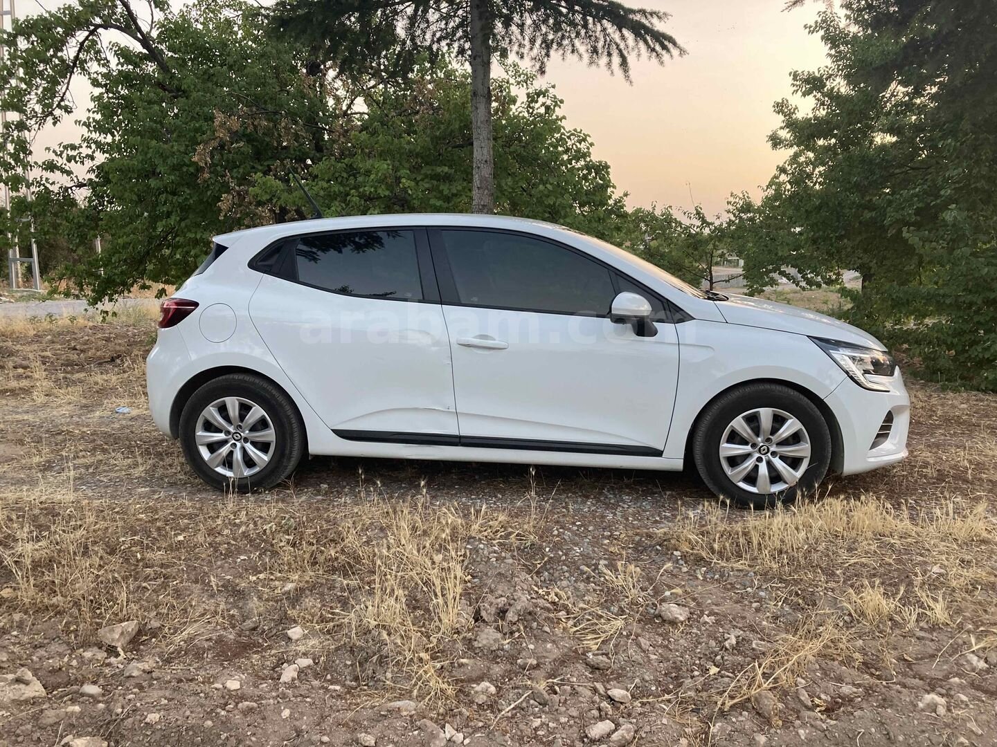 Sahibinden Renault Clio 1.0 SCe Joy 2020 Model Malatya 79.000 km Beyaz 5