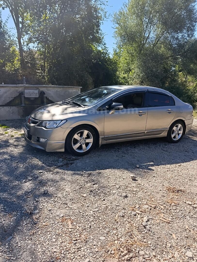 Sahibinden Honda Civic 1.6i VTEC Premium 2007 Model 3
