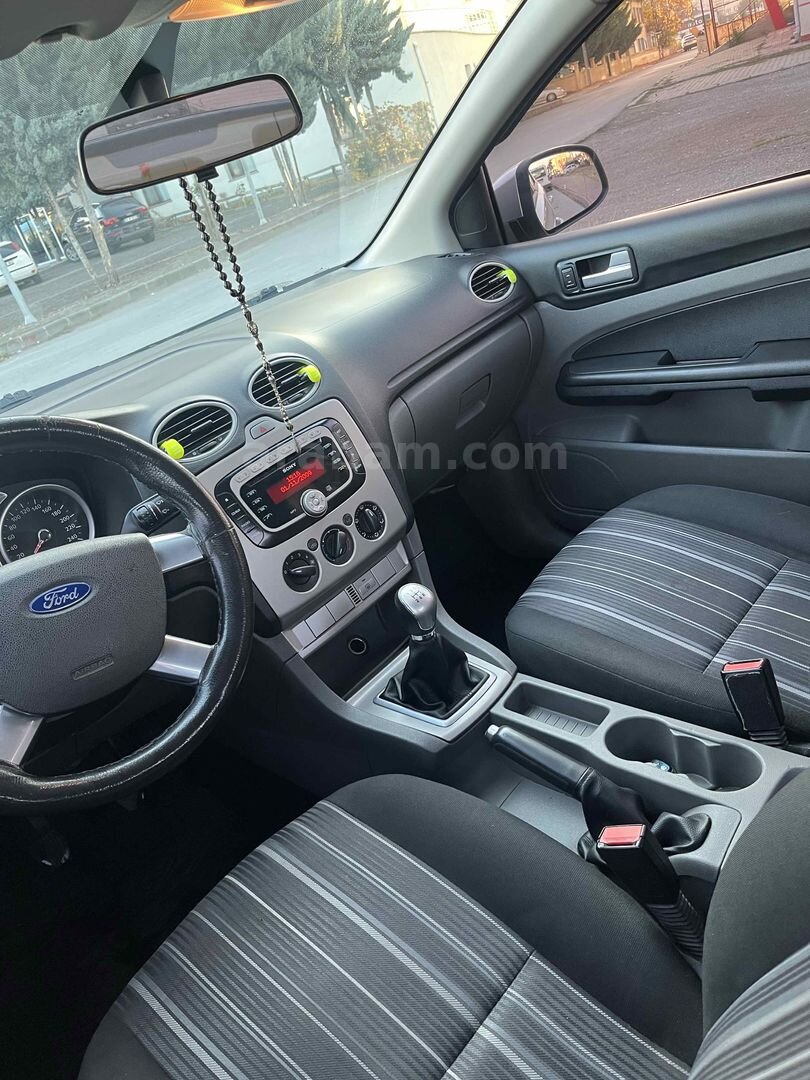 Sahibinden Ford Focus 1.6 TDCi Trend 2010 Model 4