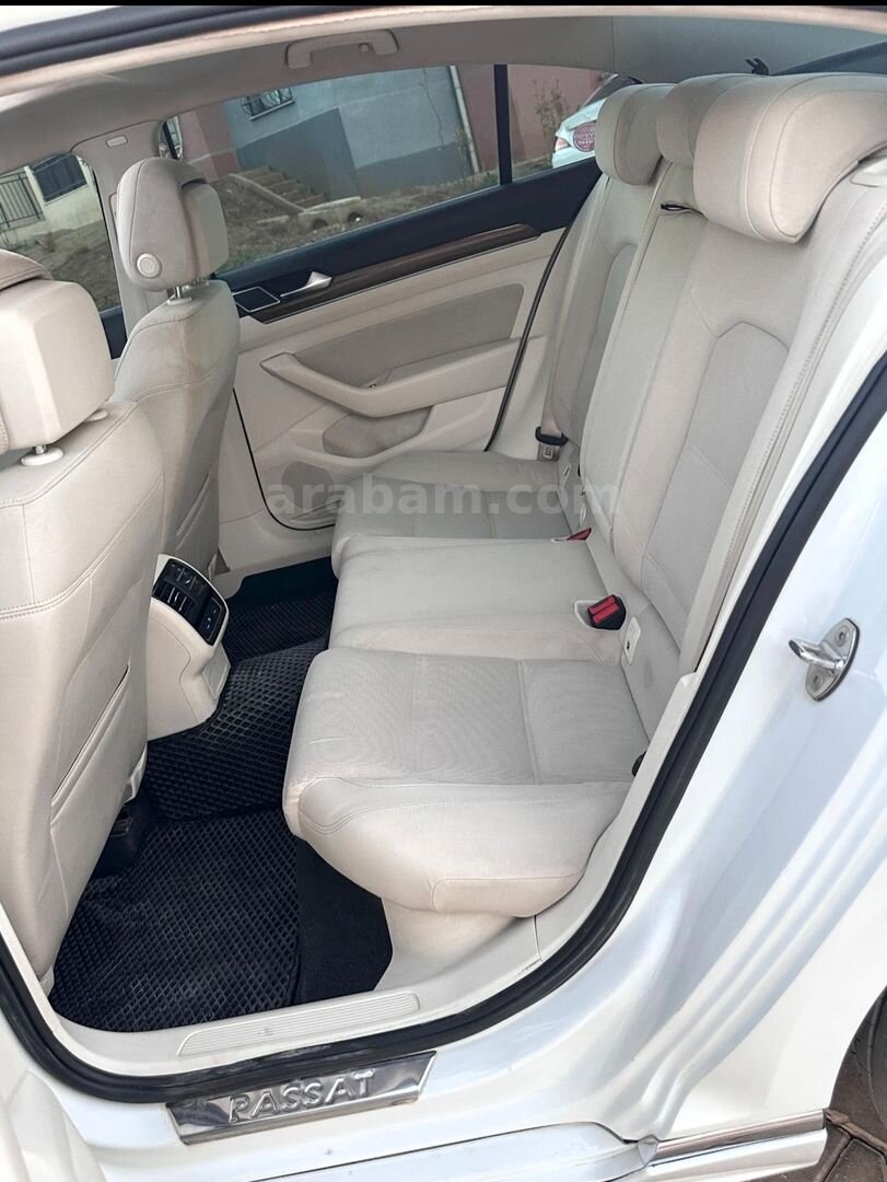 Sahibinden Volkswagen Passat 1.6 TDi BlueMotion Comfortline 2015 Model Şanlıurfa 216.000 km Beyaz 7