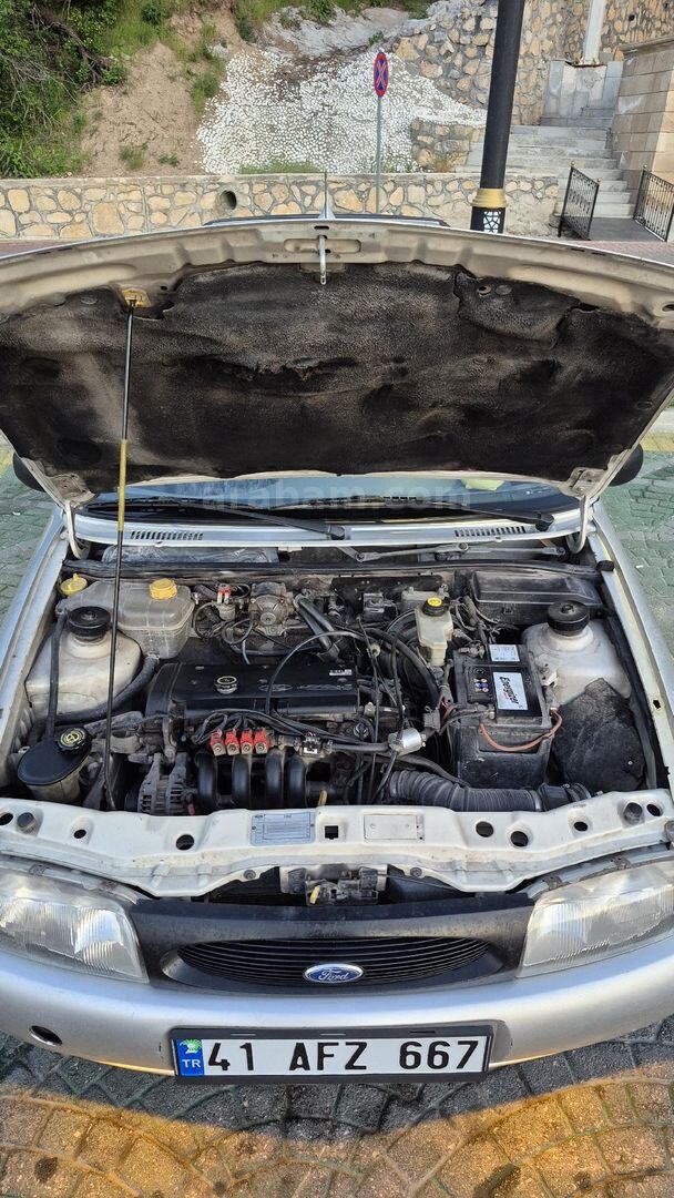 Sahibinden Ford Fiesta 1.25 Flair 1998 Model Ankara 280.000 km Gri (Gümüş) 7