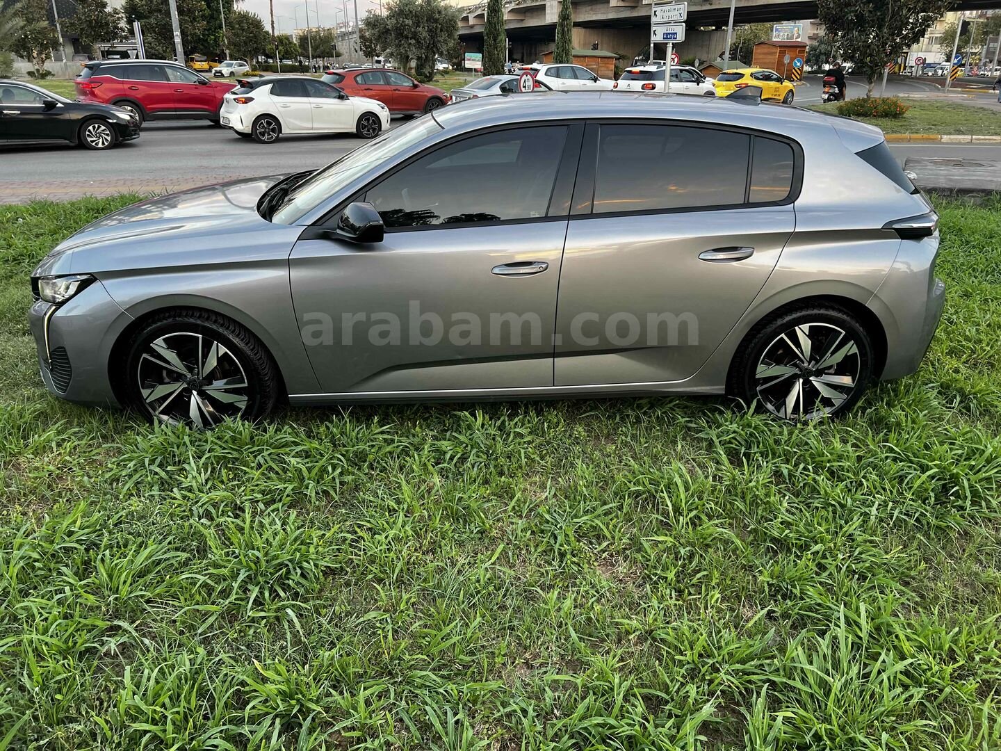 Sahibinden Peugeot 308 1.2 PureTech Allure 2023 Model Antalya 64.000 km Gri 4