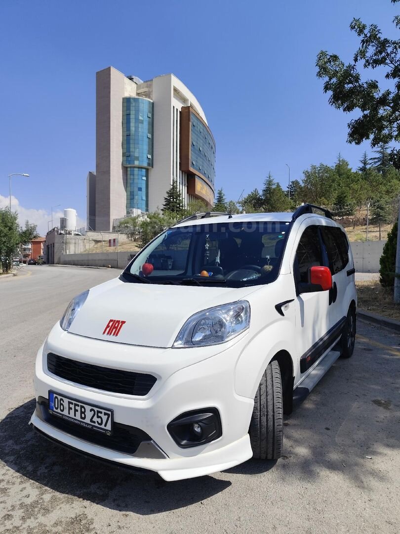 Sahibinden Fiat Fiorino Combi 1.3 Multijet 100. Yıl Özel Seri 2023 Model 34.500 km Beyaz 7